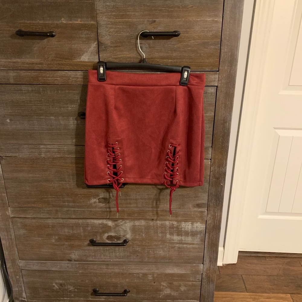 Maroon mini skirt that ties at the bottom